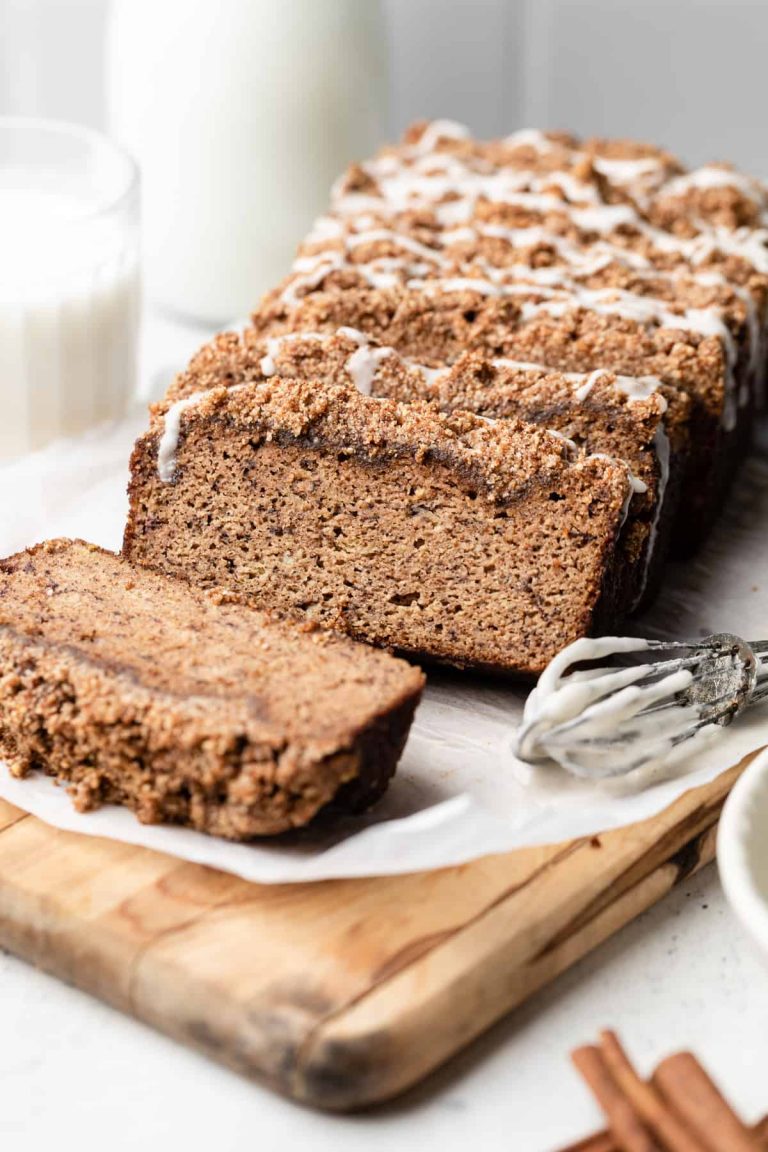 Indulgent Yet Simple Comfort Food: Easy Cake and Banana Bread Recipes to Satisfy Your Sweet Tooth